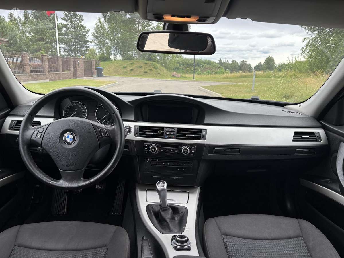 BMW 320 2008 — photo 10