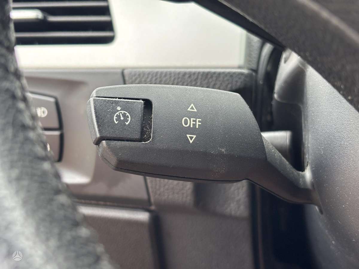 BMW 320 2008 — photo 11