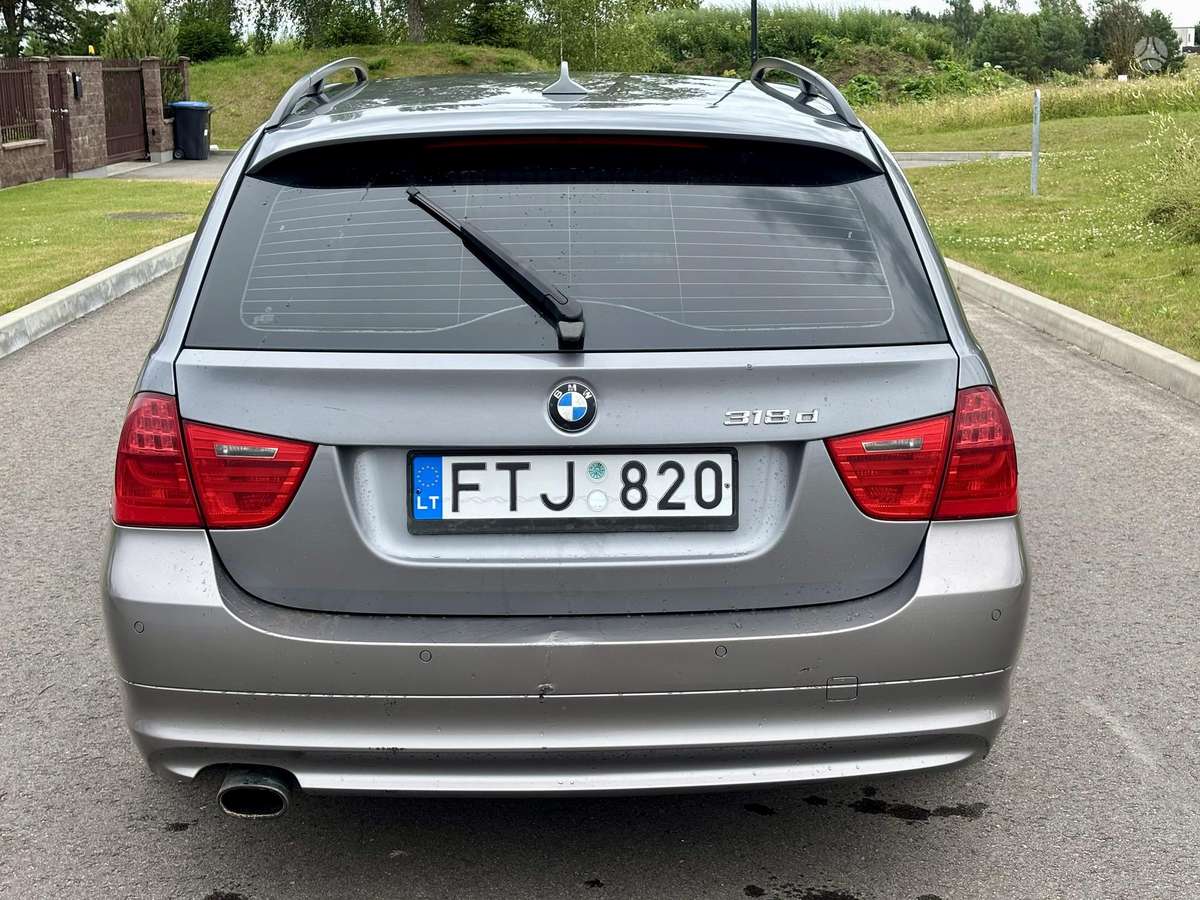 BMW 320 2008 — engine 1995 cm³, 136 HP (100kW)