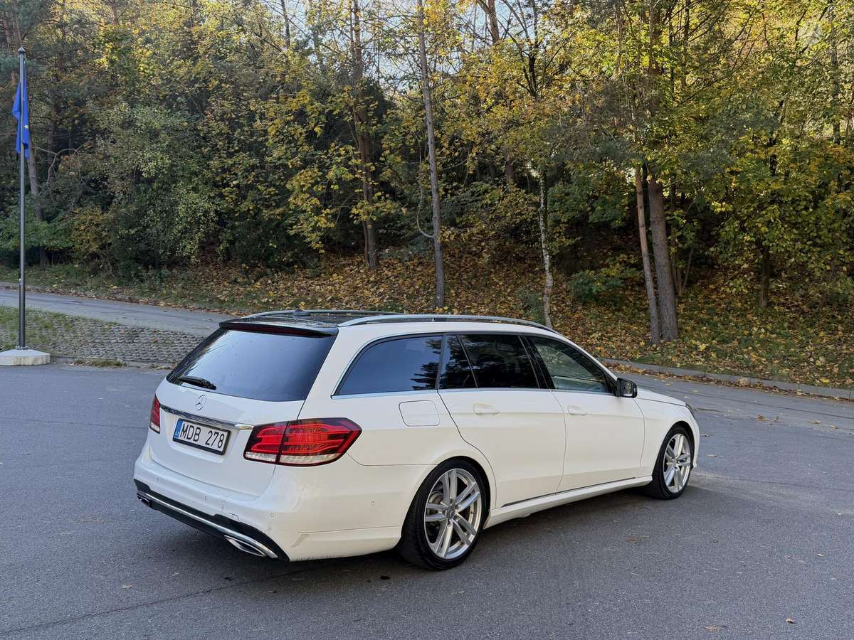 Mercedes-Benz E200 2014 — photo 6
