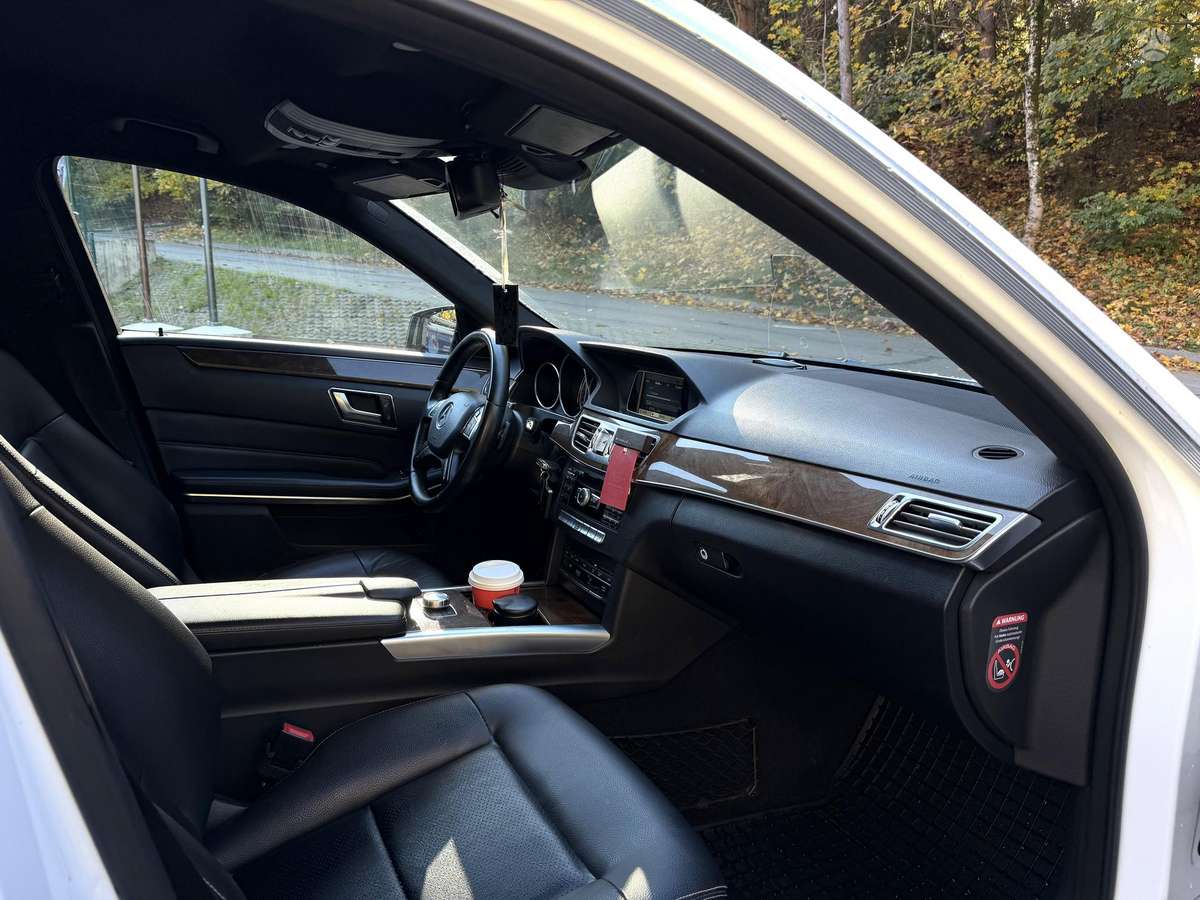 Mercedes-Benz E200 2014 — photo 8