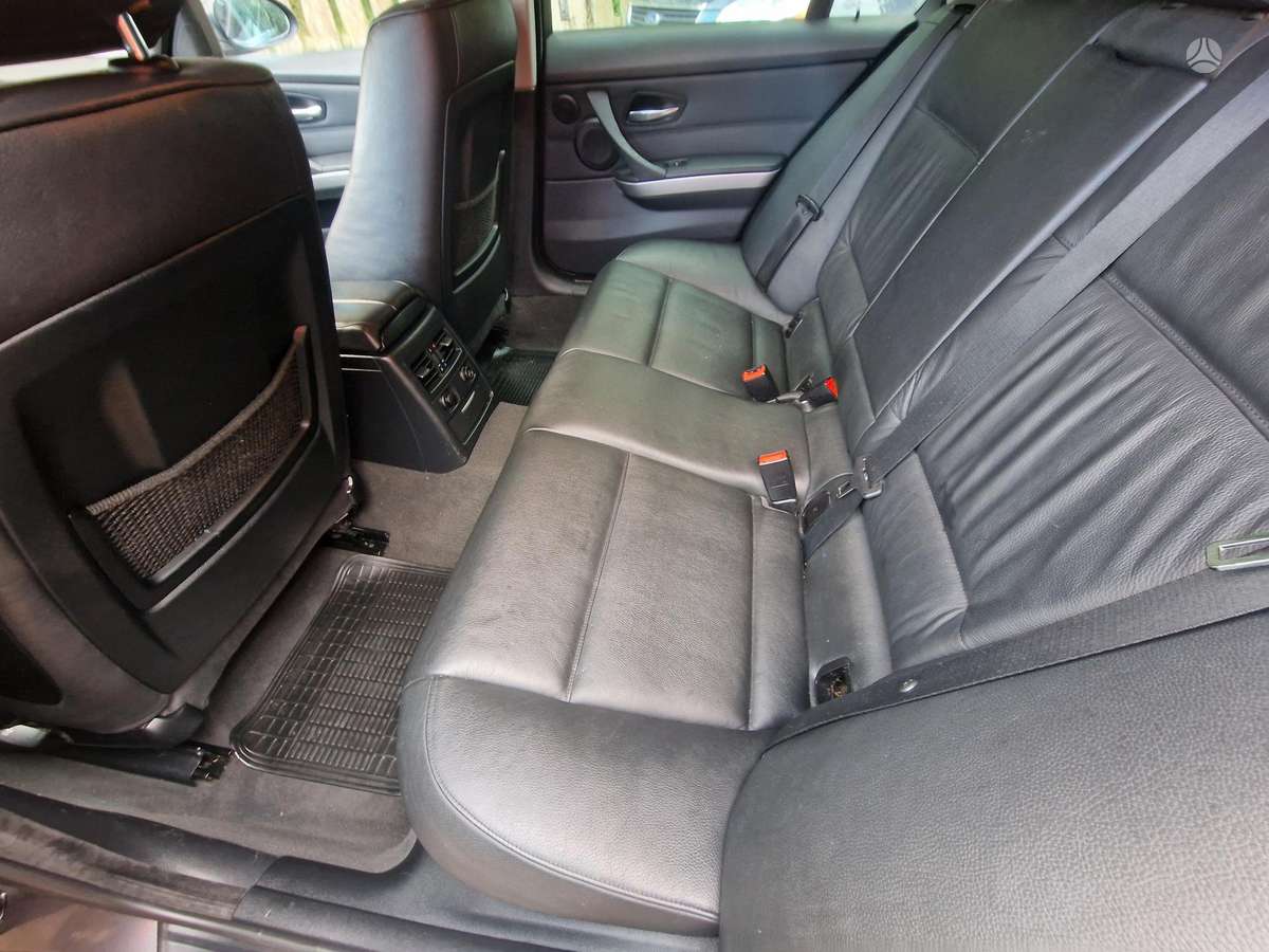 BMW 320 2008 — photo 11