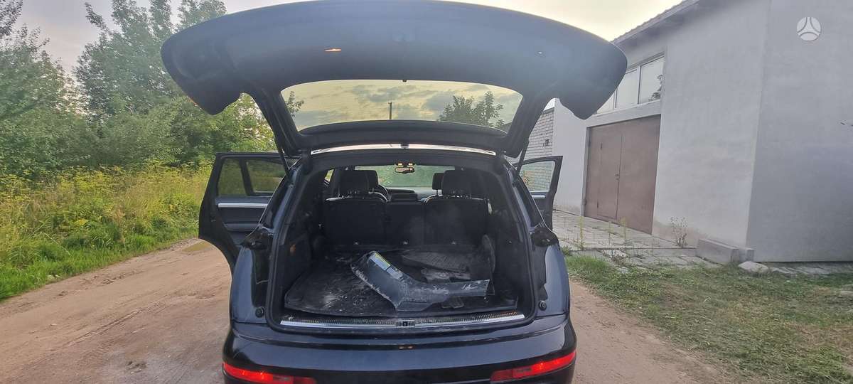 Audi Q7 2013 — photo 20