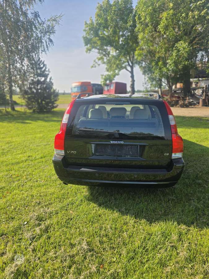 Volvo V70 2007 — двигун 2400 cm³, 185 HP (136kW)