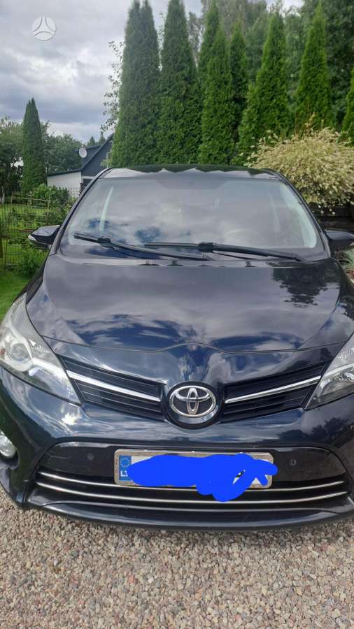 Toyota Verso 2014 — двигун 1998 cm³, 126 HP (93kW)