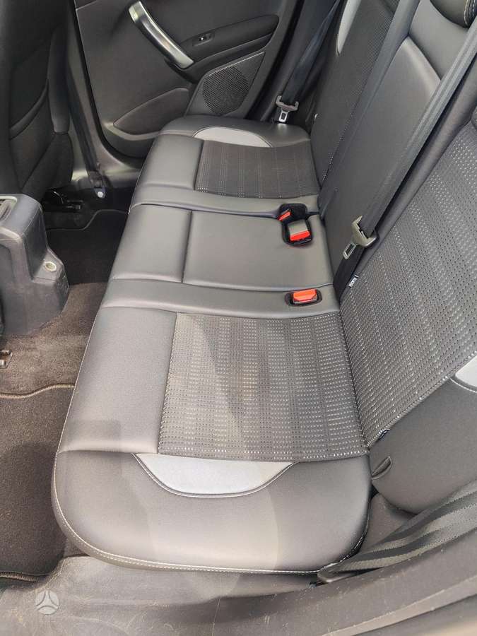 Peugeot 2008 2014 — photo 14