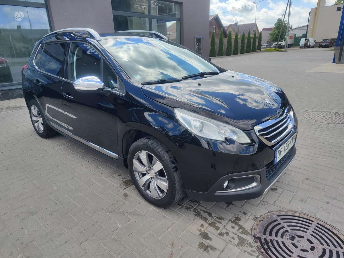Peugeot 2008 2014 — rear view