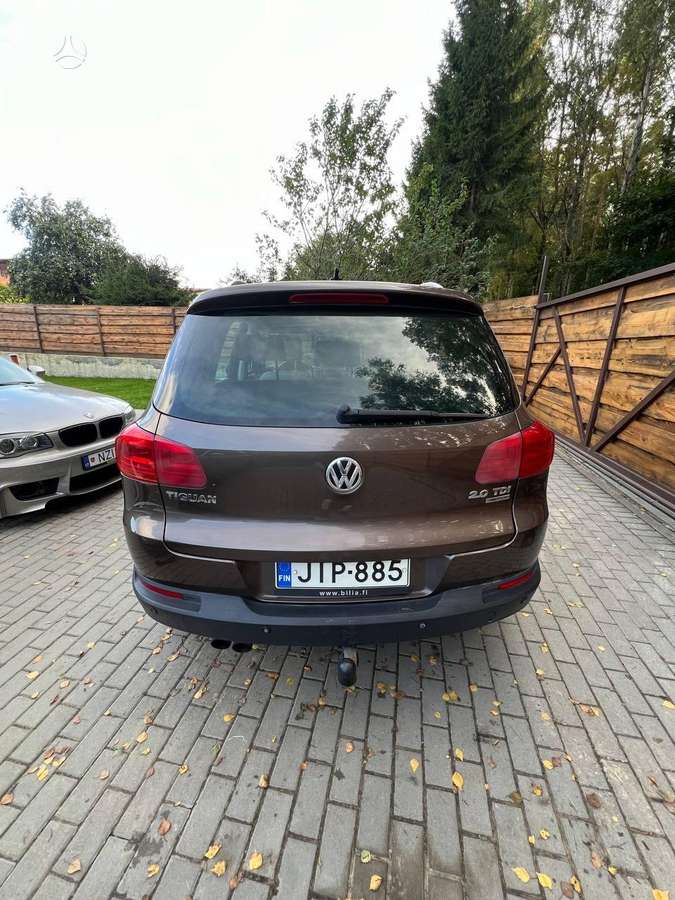Volkswagen Tiguan 2011 — engine 2000 cm³, 140 HP (103kW)