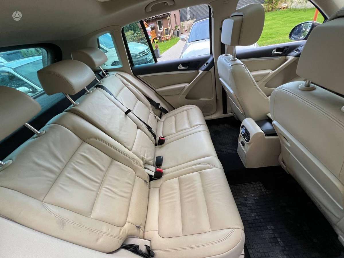 Volkswagen Tiguan 2011 — photo 8