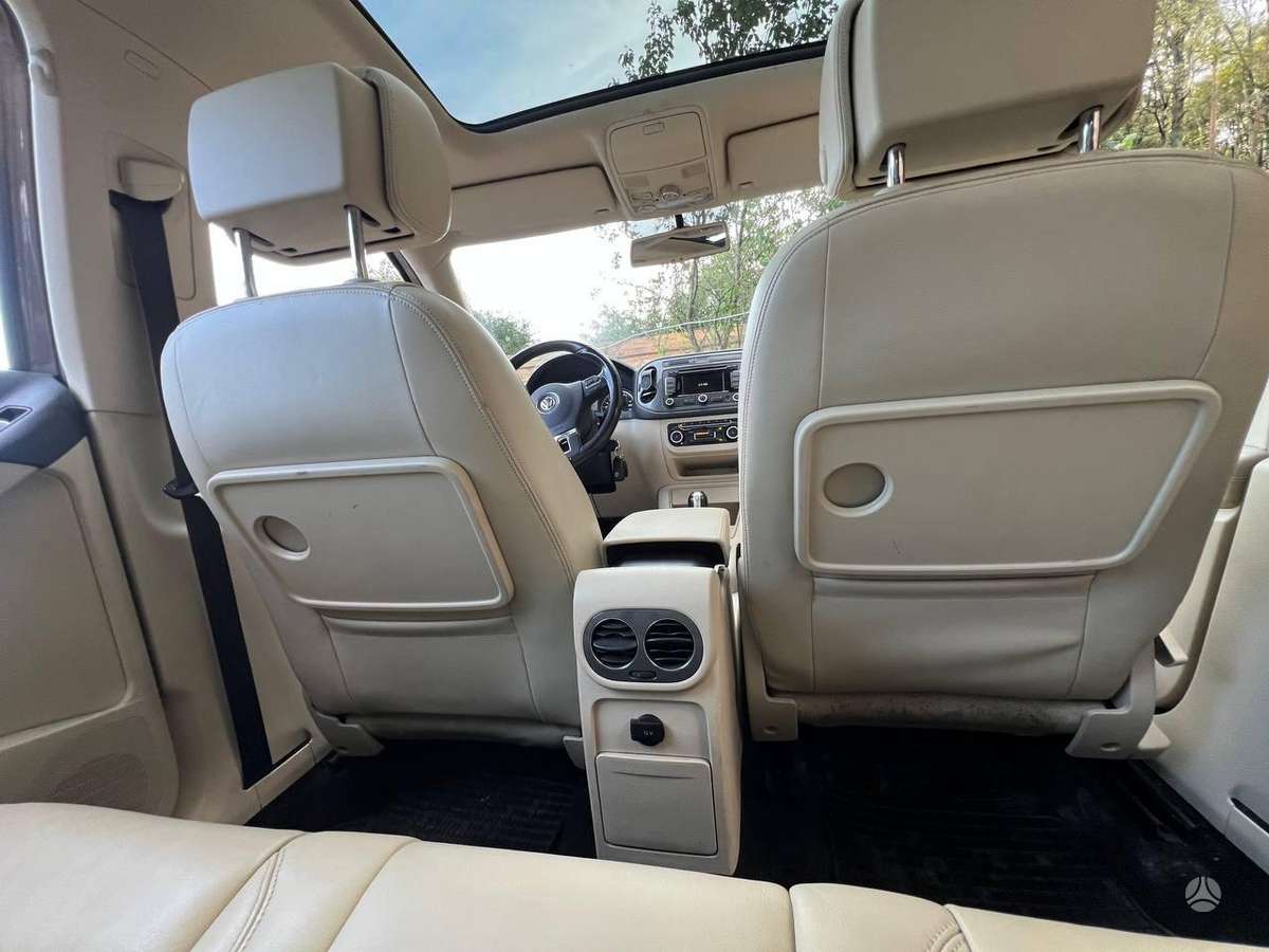 Volkswagen Tiguan 2011 — photo 9