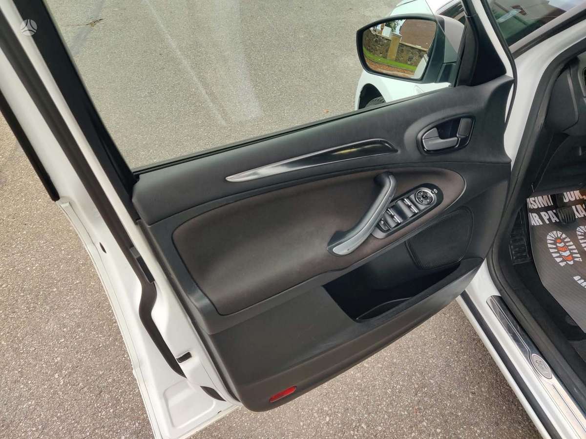 Ford S-MAX 2013 — фото 10