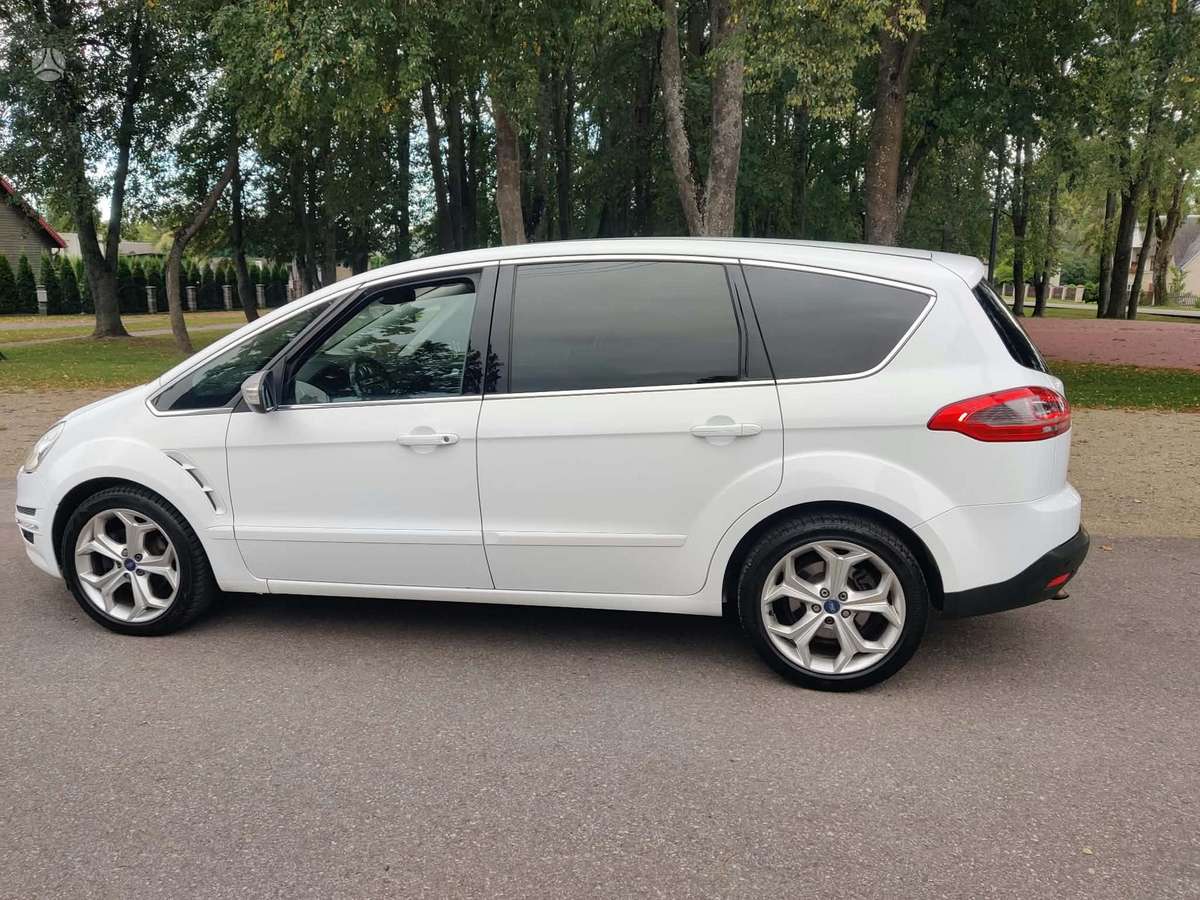 Ford S-MAX 2013 — салон