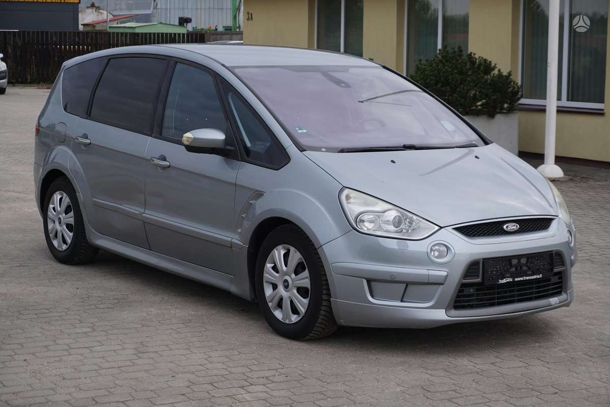 Ford S-MAX 2008 — вигляд ззаду