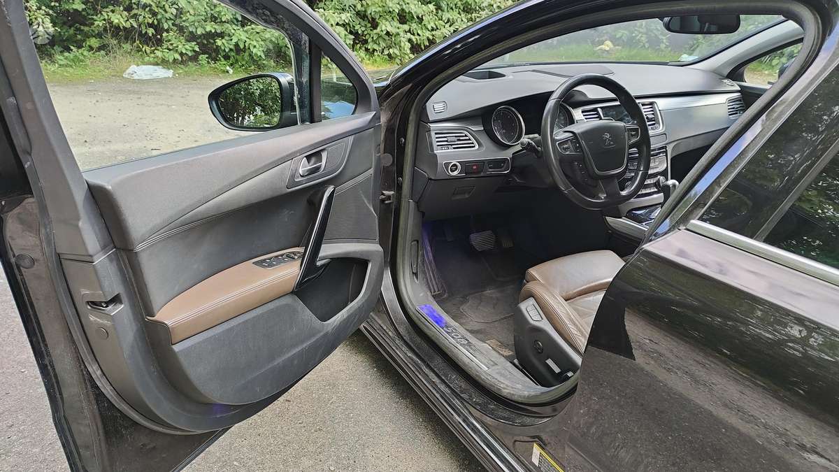 Peugeot 508 2011 — photo 13