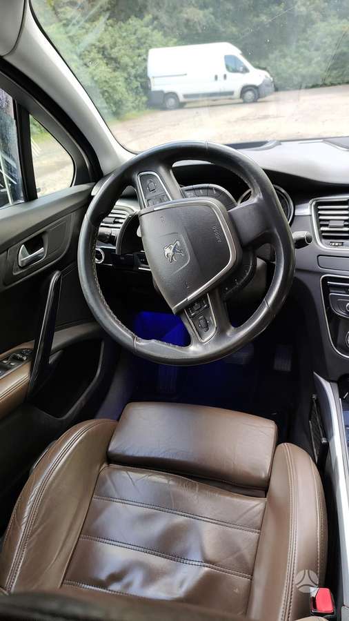 Peugeot 508 2011 — photo 15