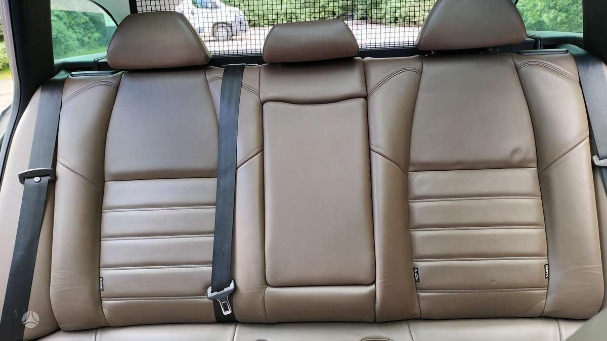 Peugeot 508 2011 — photo 21