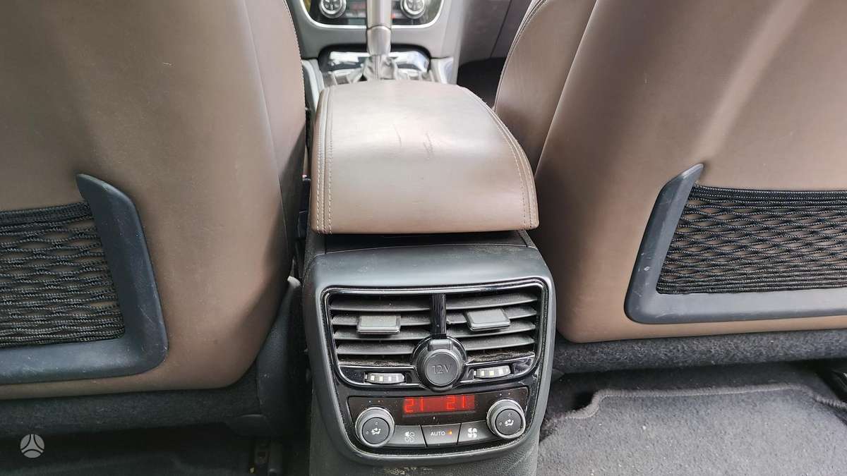Peugeot 508 2011 — photo 22