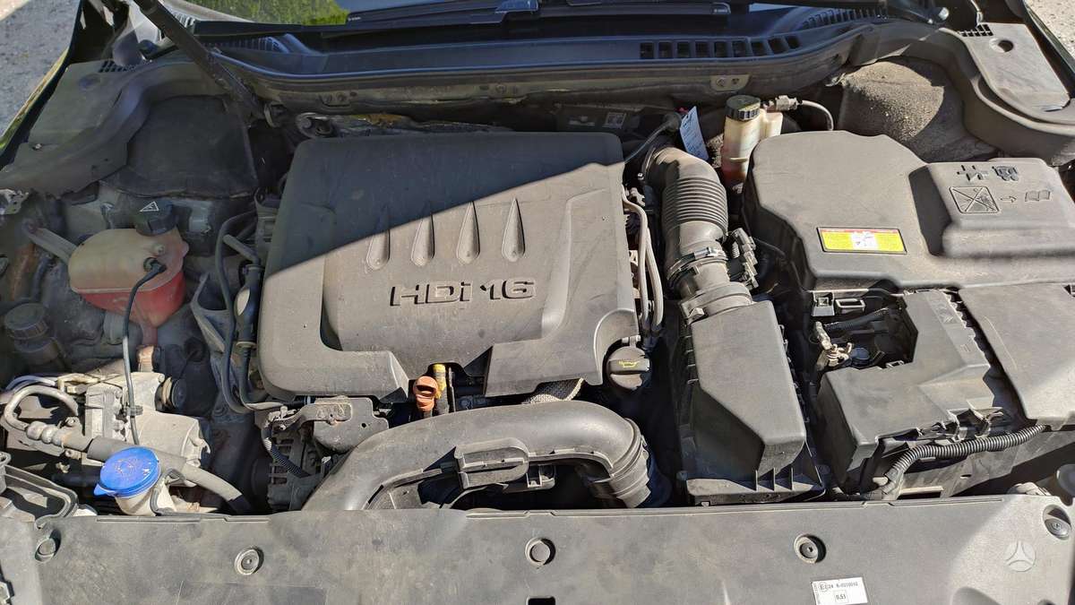 Peugeot 508 2011 — photo 26