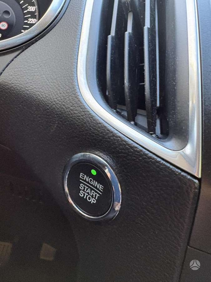 Ford S-MAX 2015 — photo 13