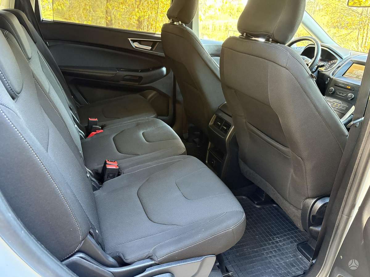 Ford S-MAX 2015 — photo 18