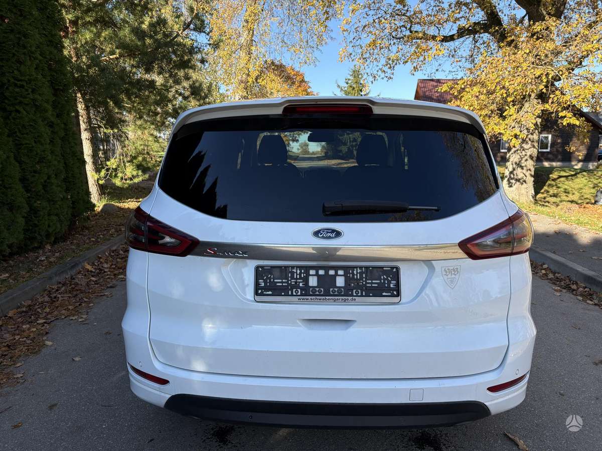 Ford S-MAX 2015 — interior