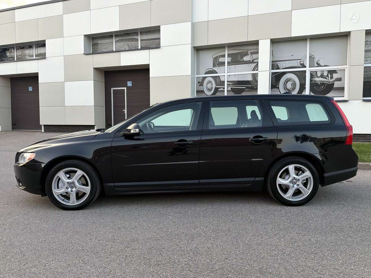 Volvo V70 2007 — photo 11