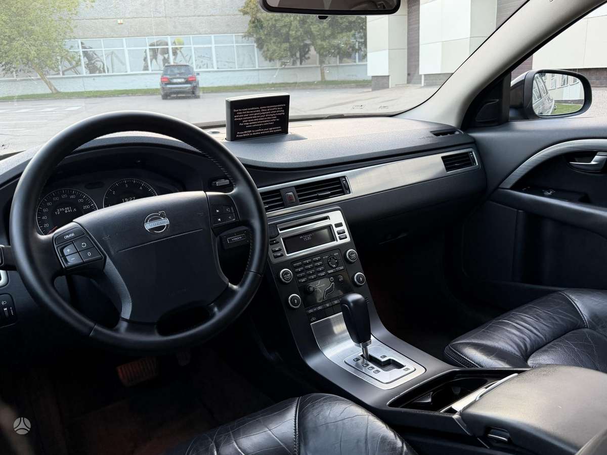 Volvo V70 2007 — photo 18