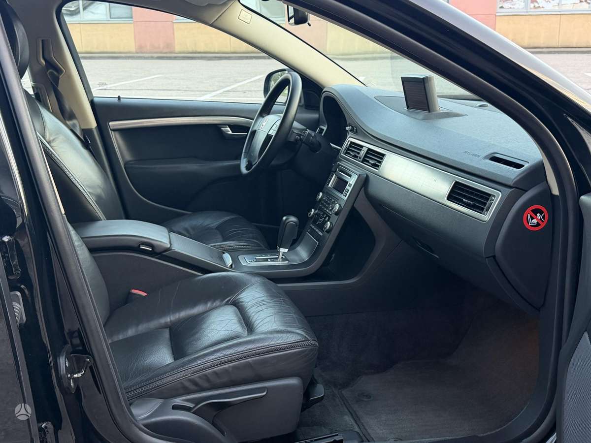 Volvo V70 2007 — photo 20