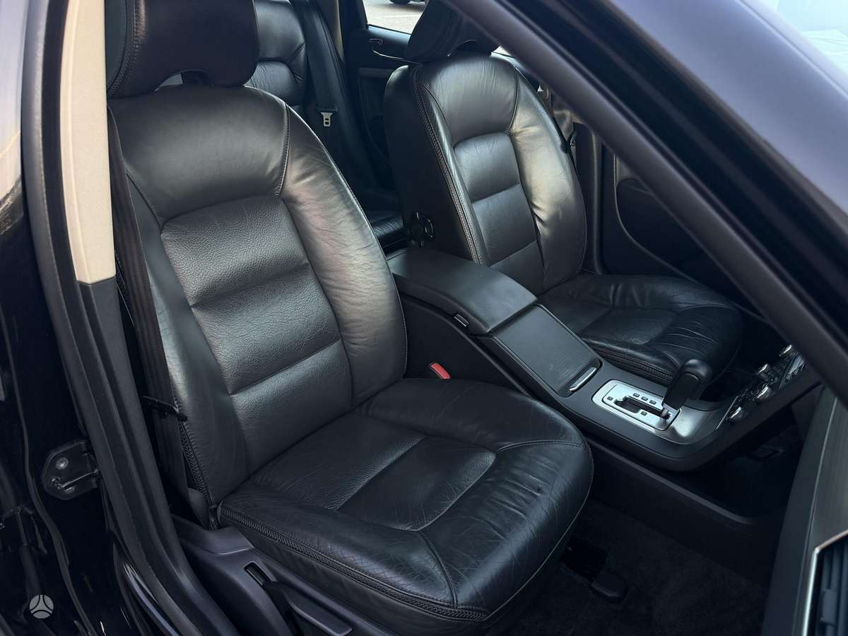 Volvo V70 2007 — photo 21