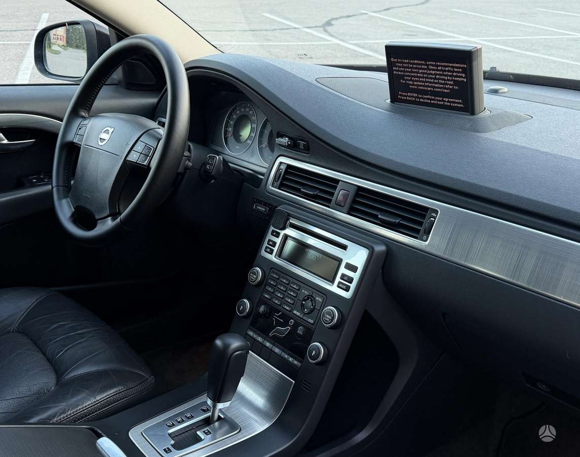 Volvo V70 2007 — photo 22