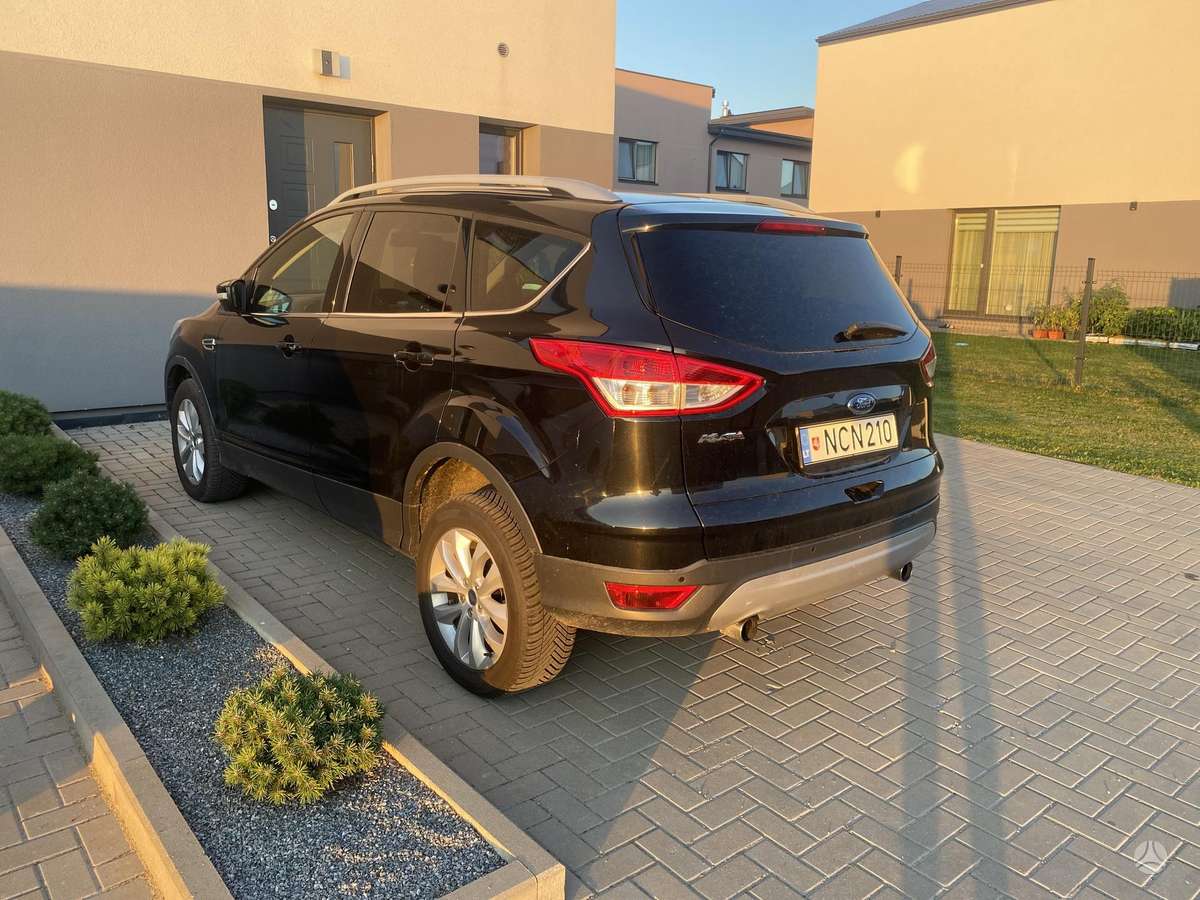 Ford Kuga 2013 — салон
