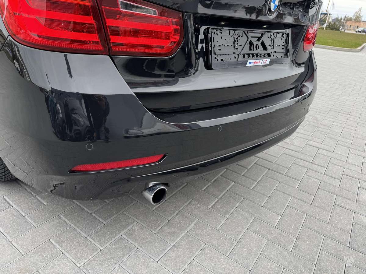 BMW 318 2015 — photo 12
