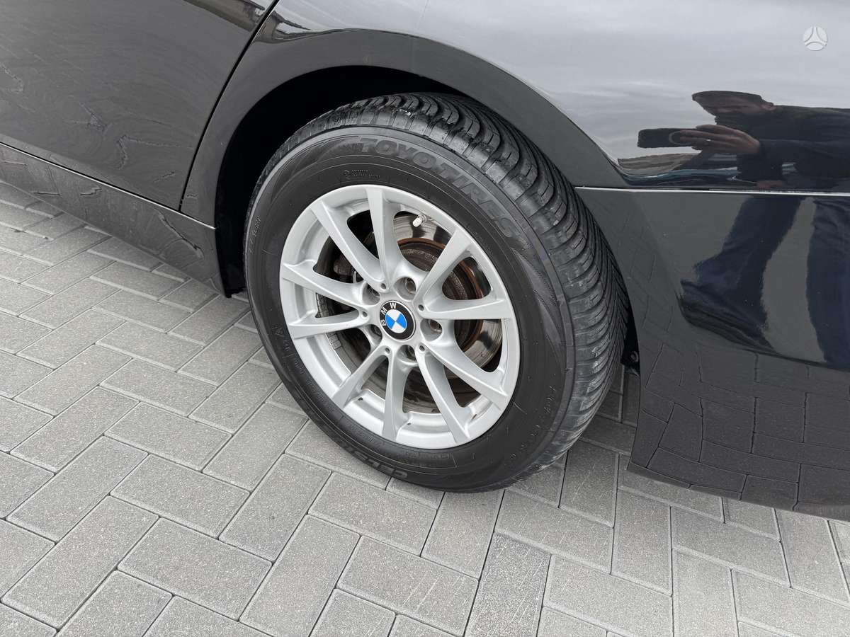 BMW 318 2015 — photo 13
