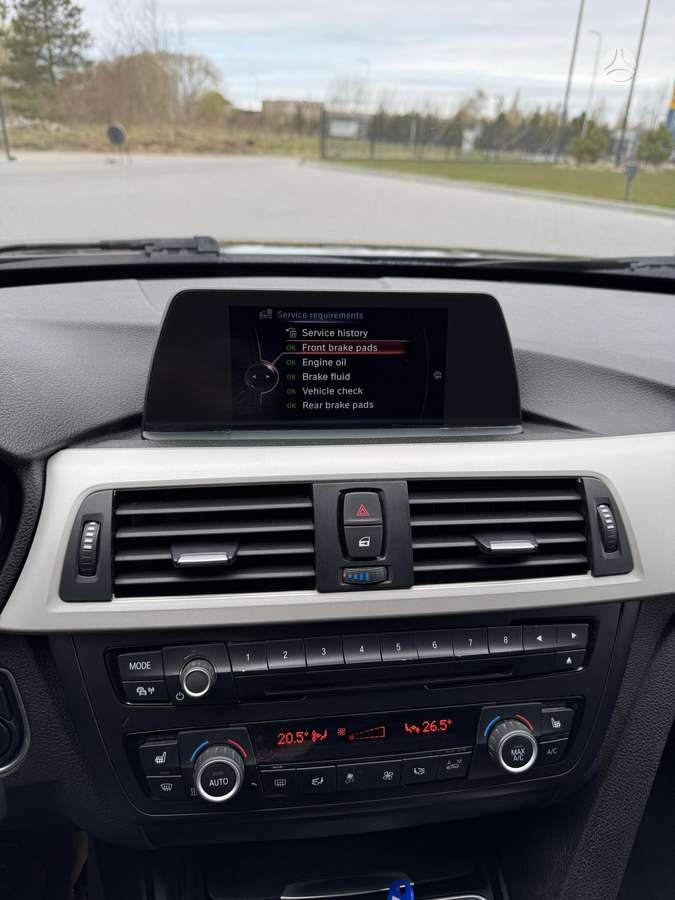 BMW 318 2015 — photo 35