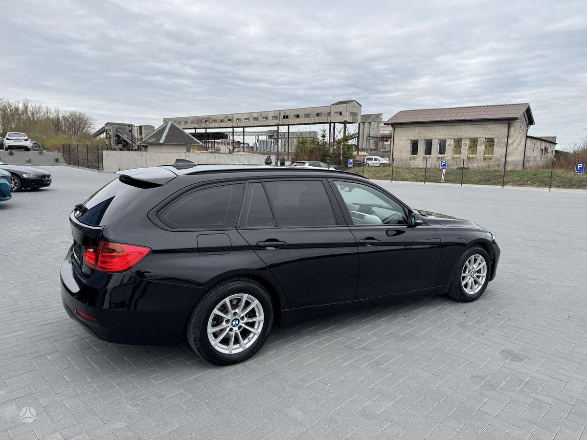 BMW 318 2015 — photo 7