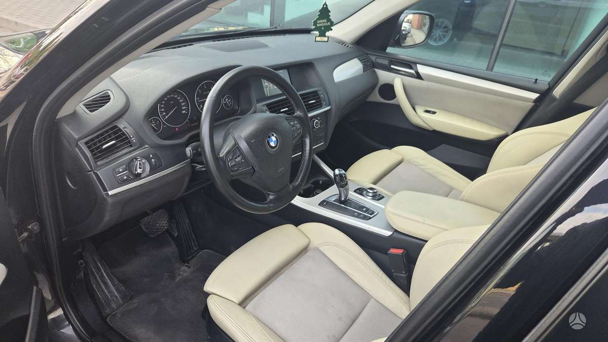 BMW X3 2011 — photo 10
