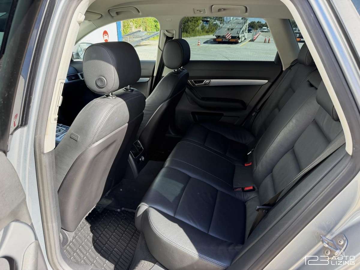 Audi A6 2011 — photo 12