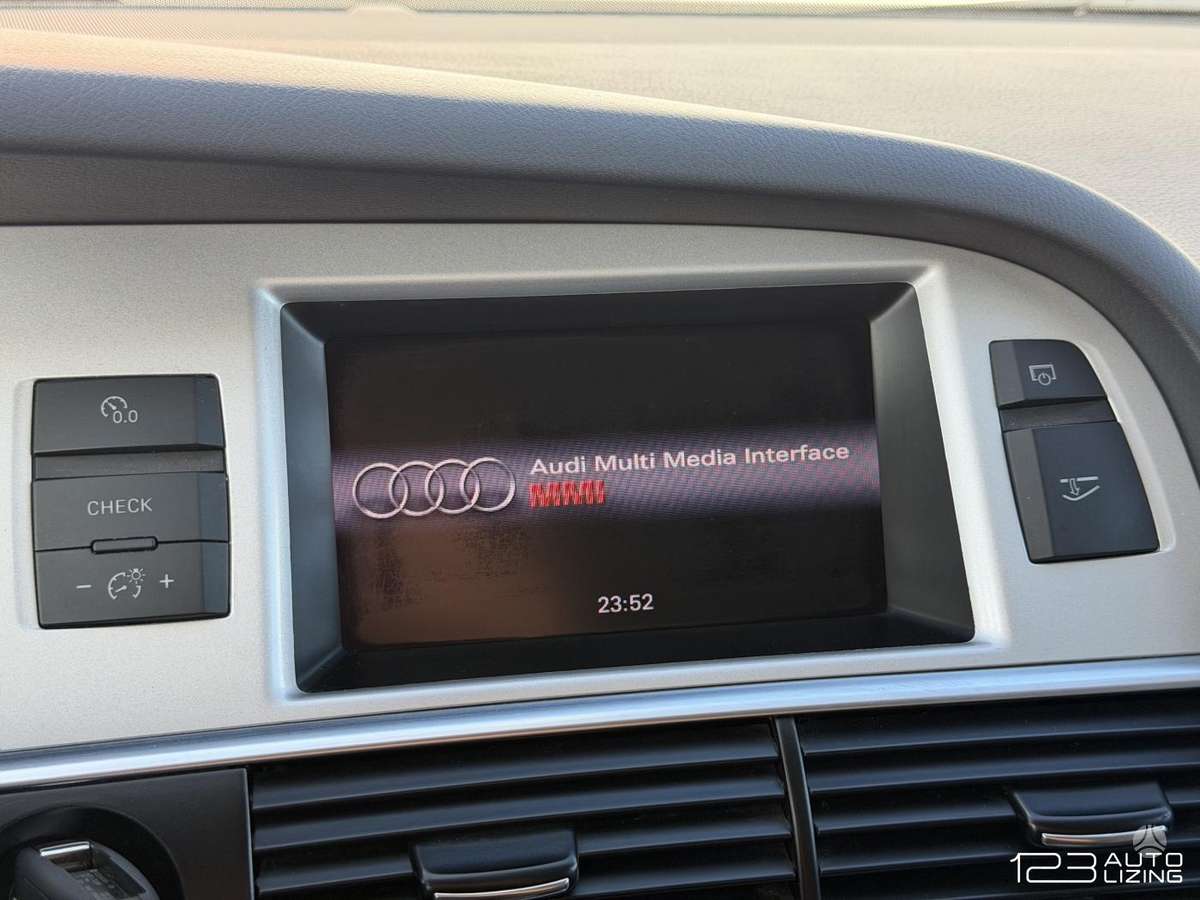 Audi A6 2011 — photo 19
