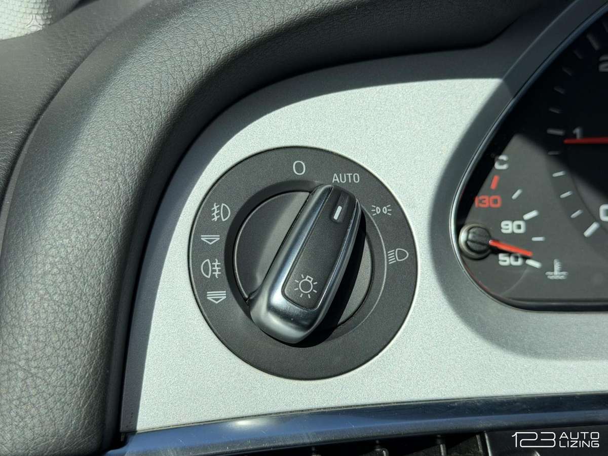 Audi A6 2011 — photo 26