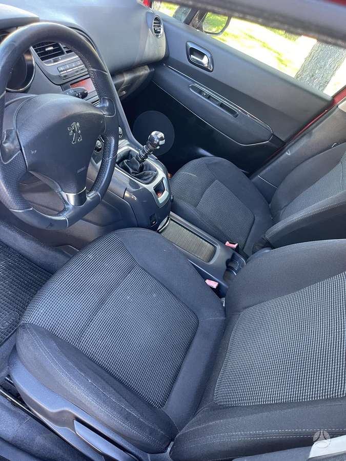 Peugeot 5008 2010 — photo 7