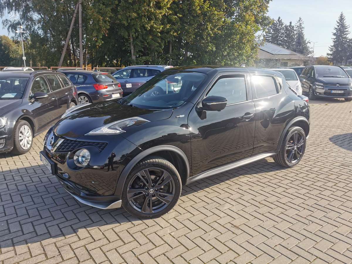 Nissan Juke 2015 — rear view