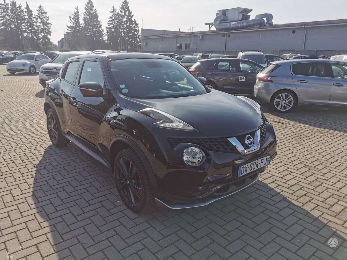Nissan Juke 2015 — interior