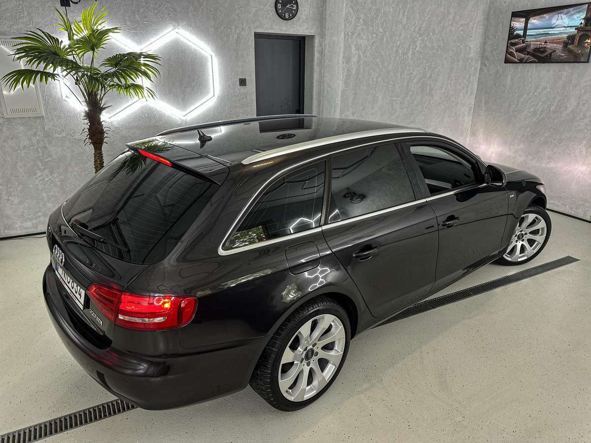 Audi A4 2009 — photo 11