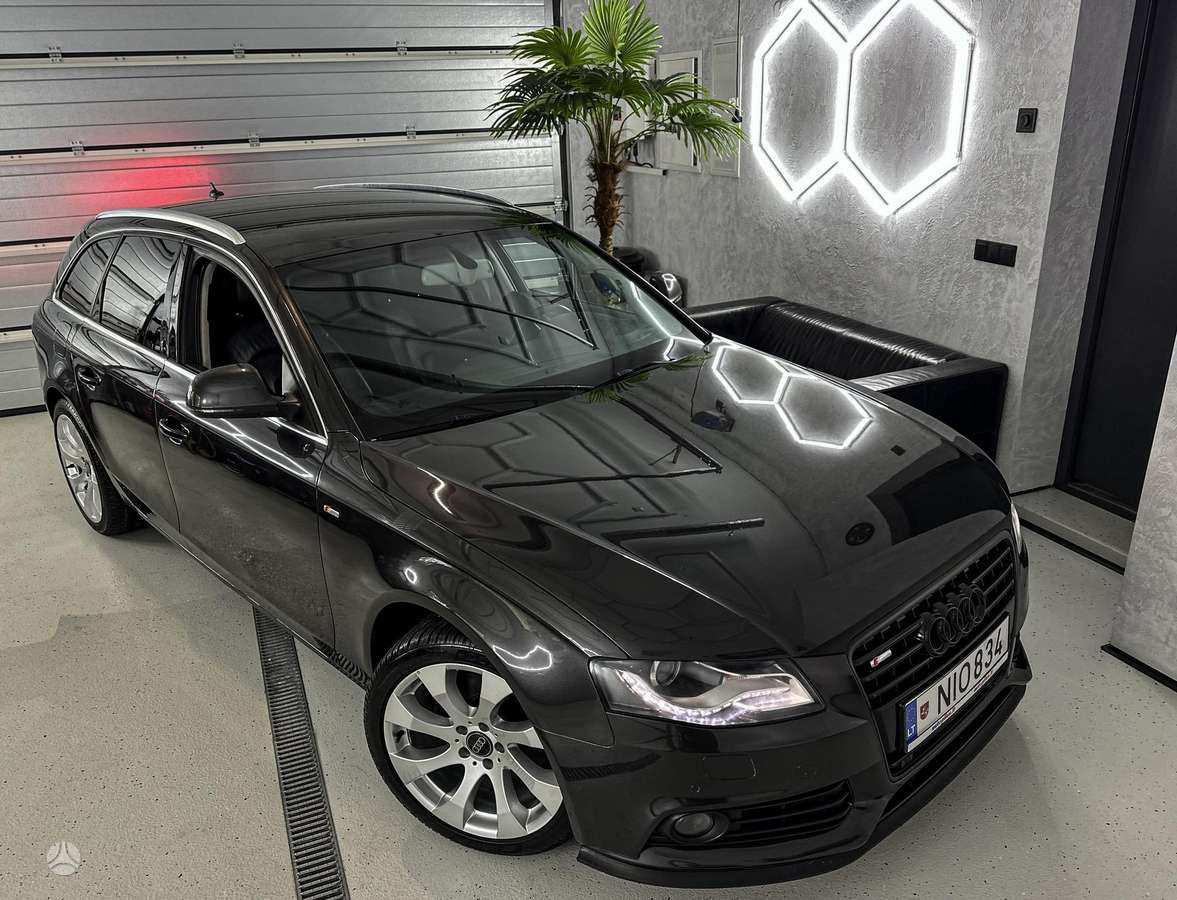 Audi A4 2009 — photo 13