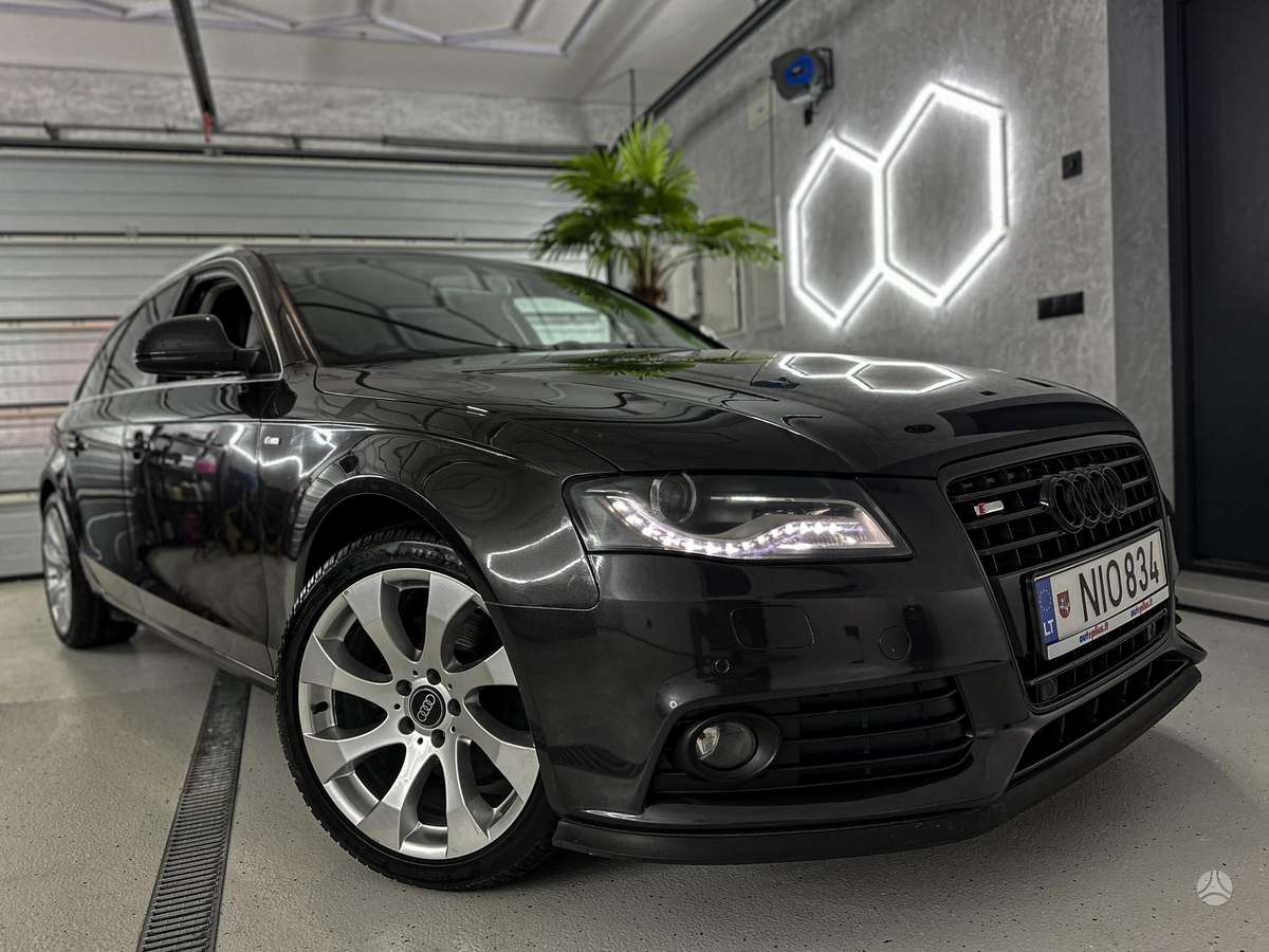 Audi A4 2009 — interior