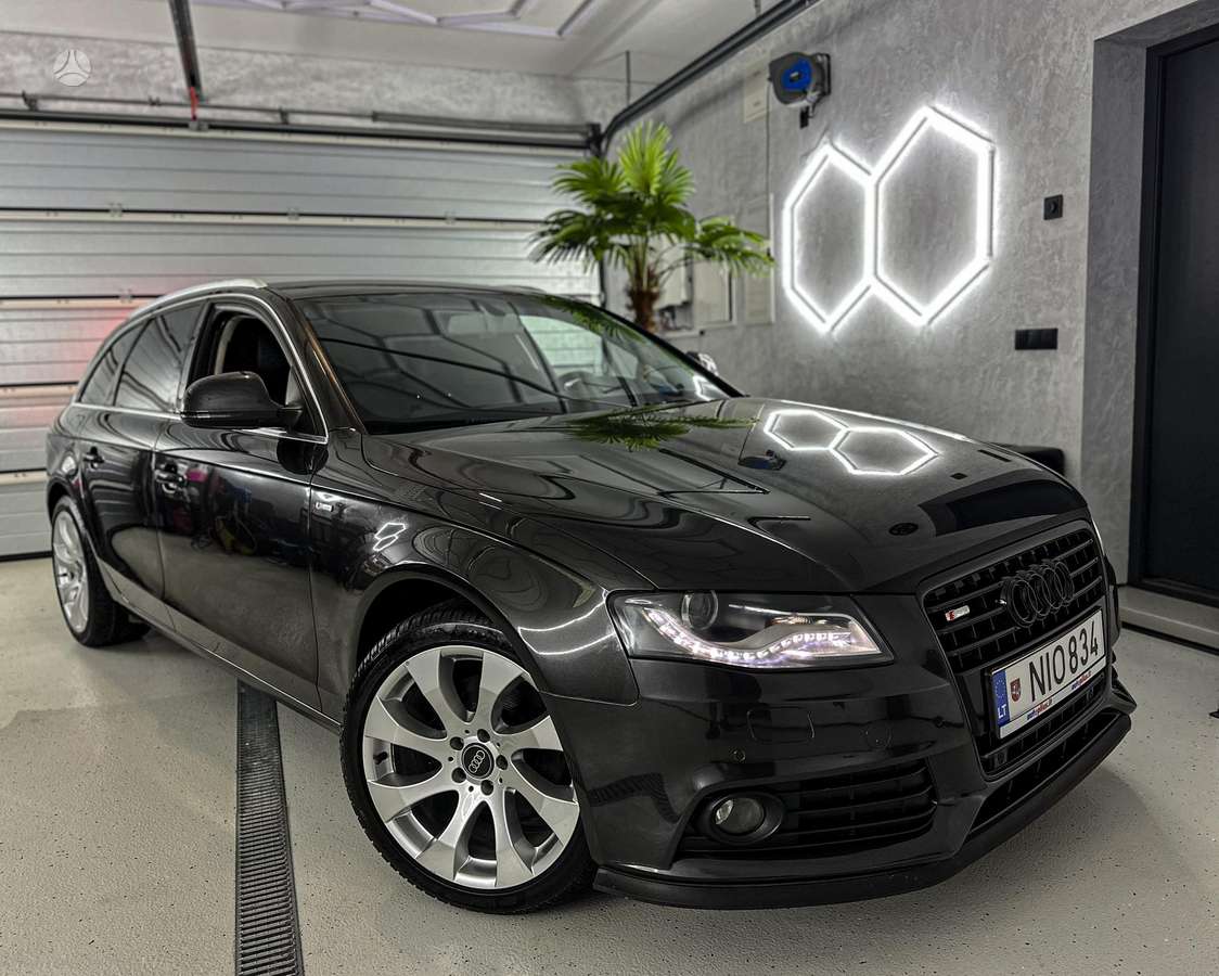 Audi A4 2009 — photo 6