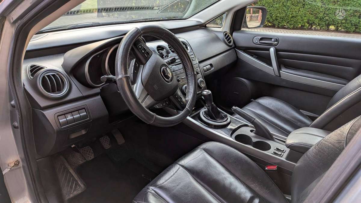 Mazda CX-7 2010 — photo 10