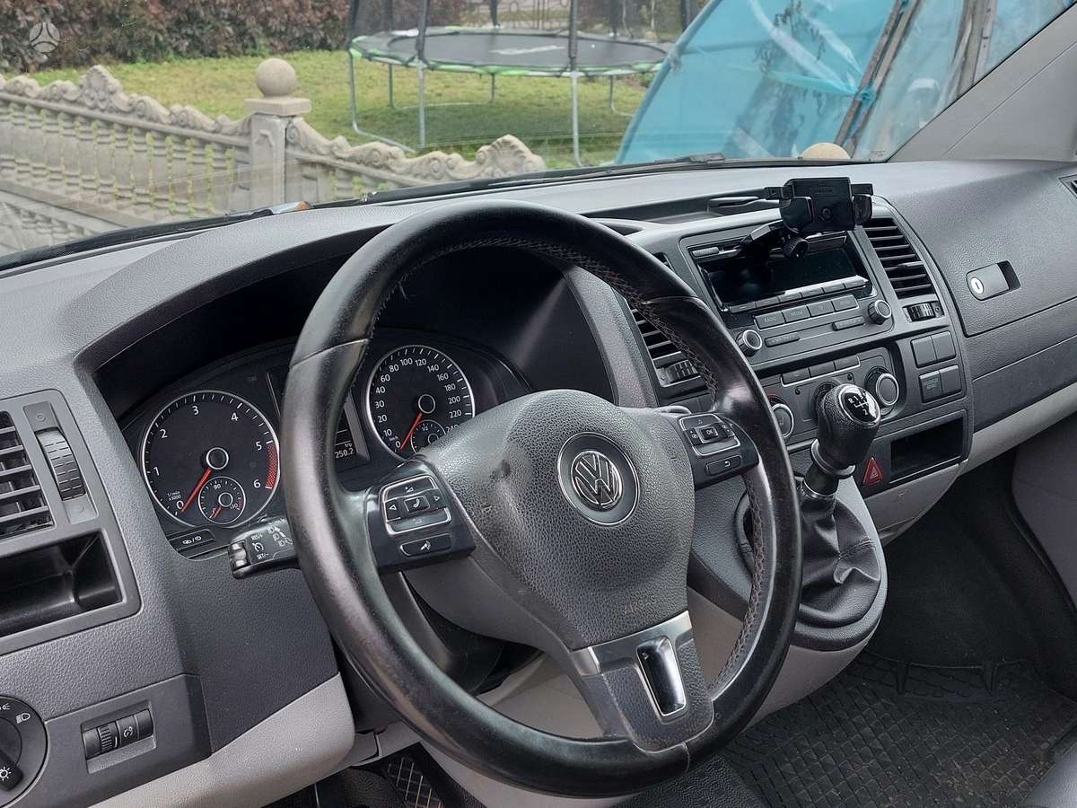 Volkswagen Transporter 2014 — photo 12