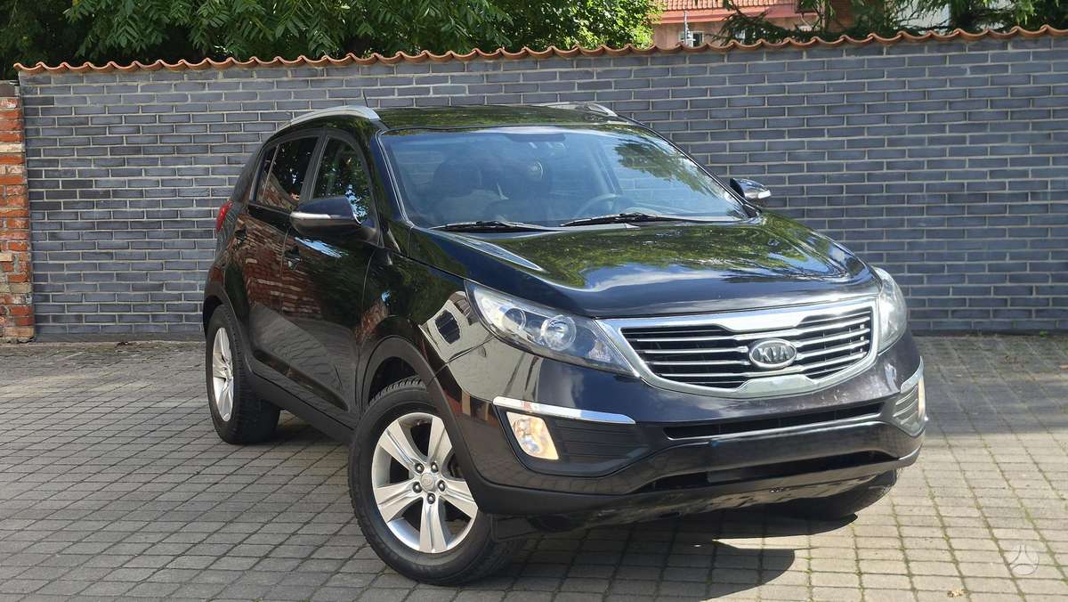Kia Sportage 2011 — interior