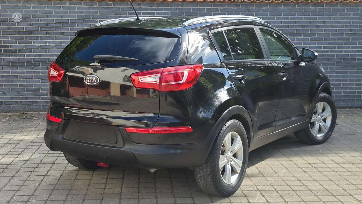 Kia Sportage 2011 — engine 2359 cm³, 175 HP (129kW)